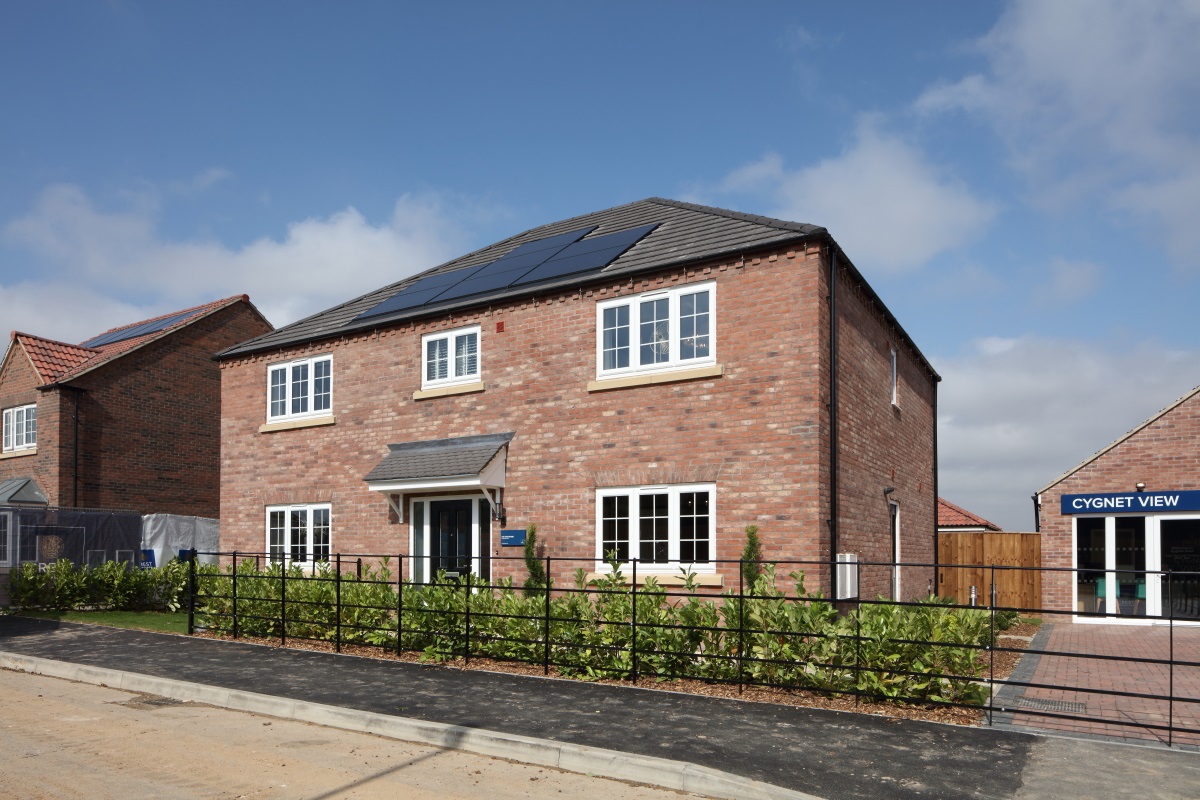 The Stratford Show Home Exterior at Cygnet View